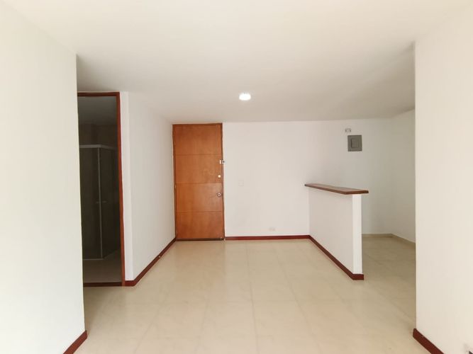 Apartamento de 2 alcobas en arriendo en Patio Bonito, Medellín, 55 m² · foto 2 de 19