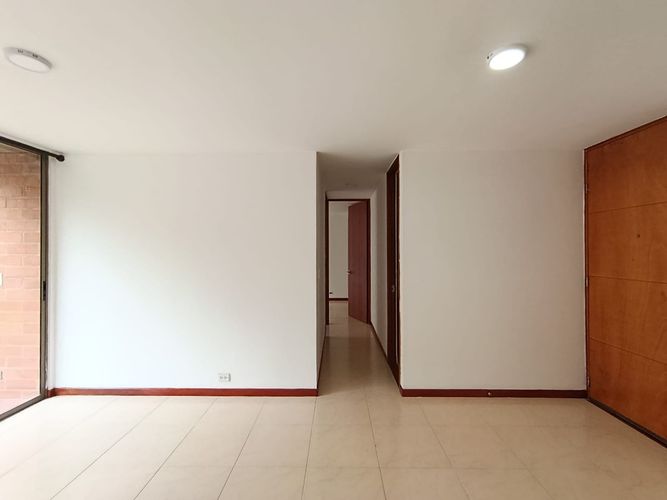 Apartamento de 2 alcobas en arriendo en Patio Bonito, Medellín, 55 m² · foto 4 de 19
