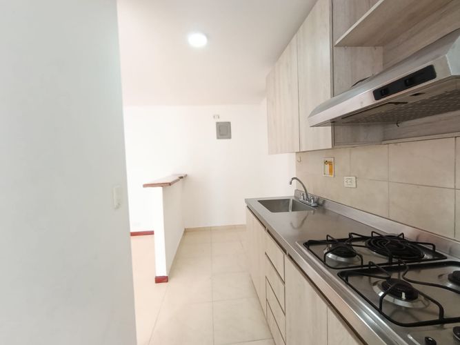 Apartamento de 2 alcobas en arriendo en Patio Bonito, Medellín, 55 m² · foto 7 de 19
