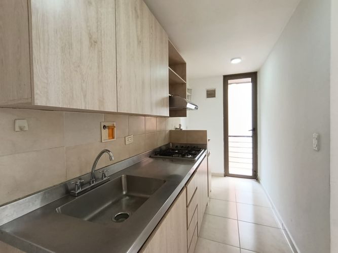 Apartamento de 2 alcobas en arriendo en Patio Bonito, Medellín, 55 m² · foto 8 de 19