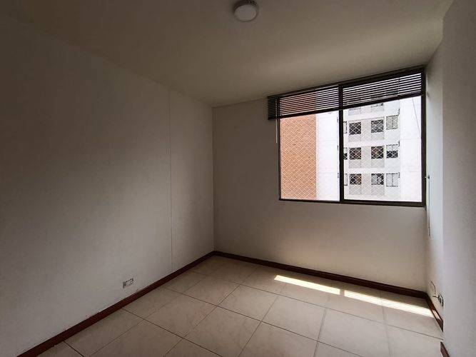 Apartamento de 2 alcobas en arriendo en Patio Bonito, Medellín, 55 m² · foto 10 de 19