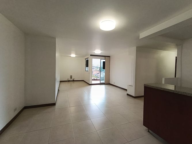 Apartamento de 3 alcobas en arriendo en Laureles, Medellín, 95 m² · foto 2 de 20
