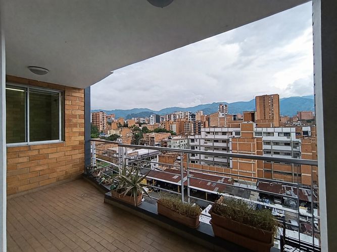 Apartamento de 3 alcobas en arriendo en Laureles, Medellín, 95 m² · foto 12 de 20