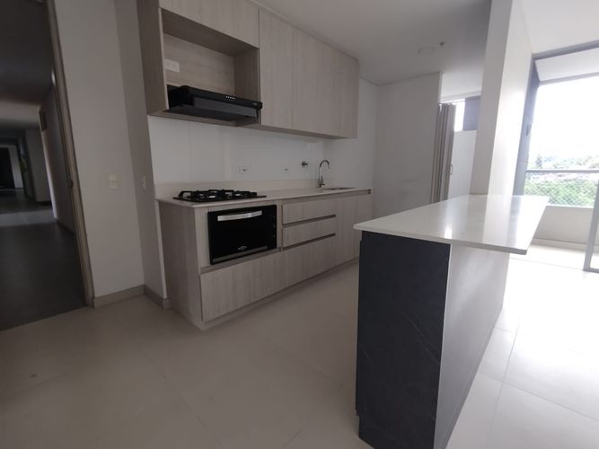 Apartamento de 3 alcobas en arriendo en Loma Del Escobero, Envigado, 70 m² · foto 2 de 13