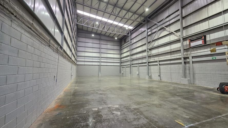 Bodega en arriendo en Zona Industrial N.D., Dosquebradas, 770 m² · foto 2 de 9