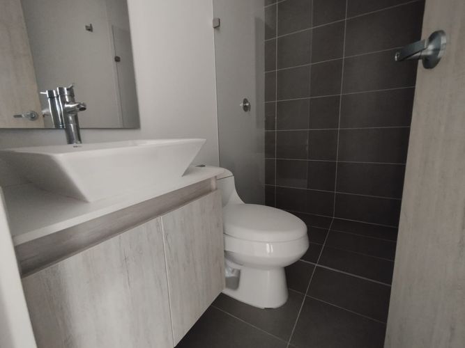 Apartamento de 3 alcobas en arriendo en Loma Del Escobero, Envigado, 70 m² · foto 8 de 13