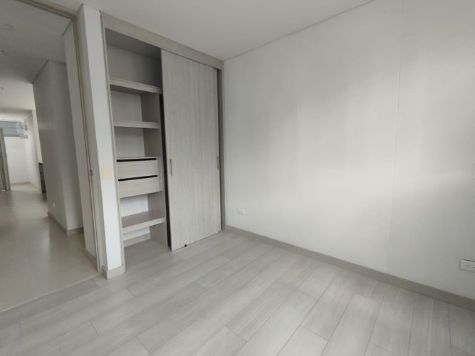 Apartamento de 3 alcobas en arriendo en Loma Del Escobero, Envigado, 70 m² · foto 12 de 13