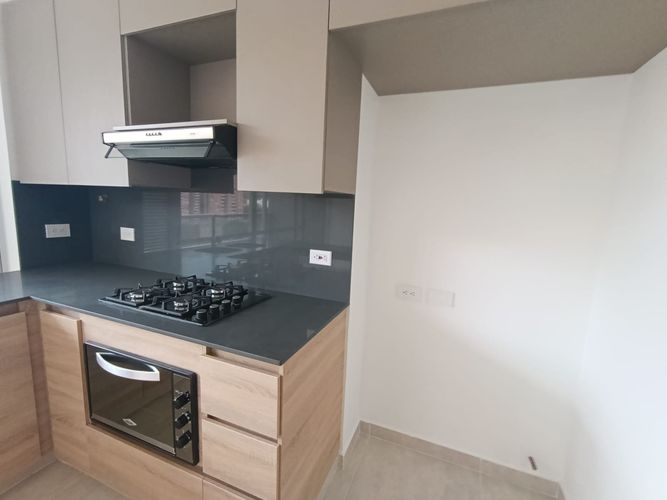 Apartamento de 2 alcobas en arriendo en Loma De La Doctora, Sabaneta, 71 m² · foto 4 de 19