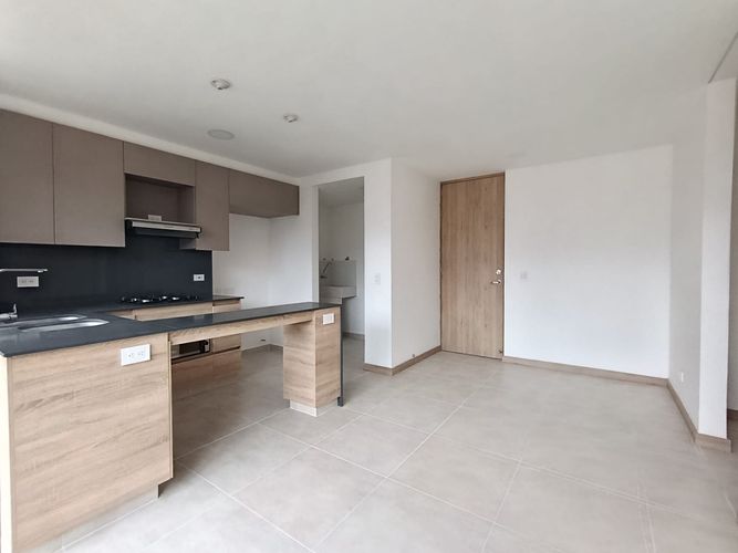 Apartamento de 2 alcobas en arriendo en Loma De La Doctora, Sabaneta, 71 m² · foto 10 de 19
