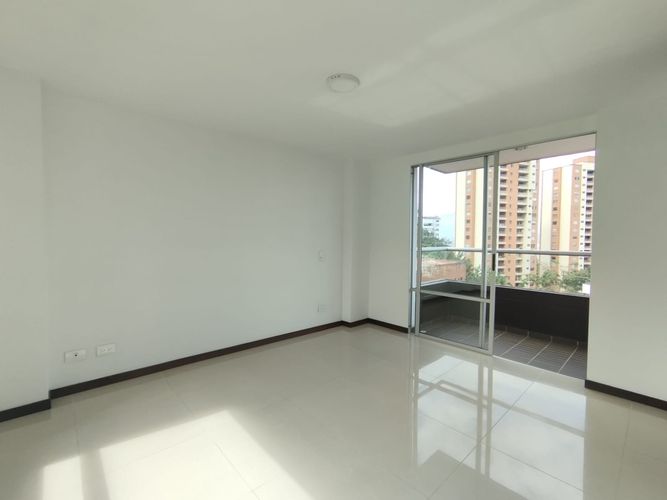 Apartamento de 3 alcobas en arriendo en El Poblado, Medellín, 117 m² · foto 3 de 20