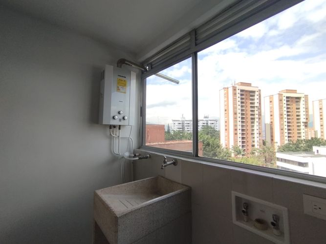 Apartamento de 3 alcobas en arriendo en El Poblado, Medellín, 117 m² · foto 9 de 20