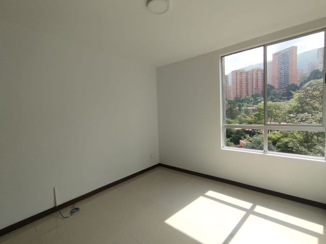 Apartamento de 3 alcobas en arriendo en El Poblado, Medellín, 117 m² · foto 16 de 20