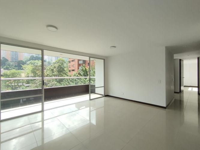 Apartamento de 3 alcobas en arriendo en El Poblado, Medellín, 117 m² · foto 20 de 20