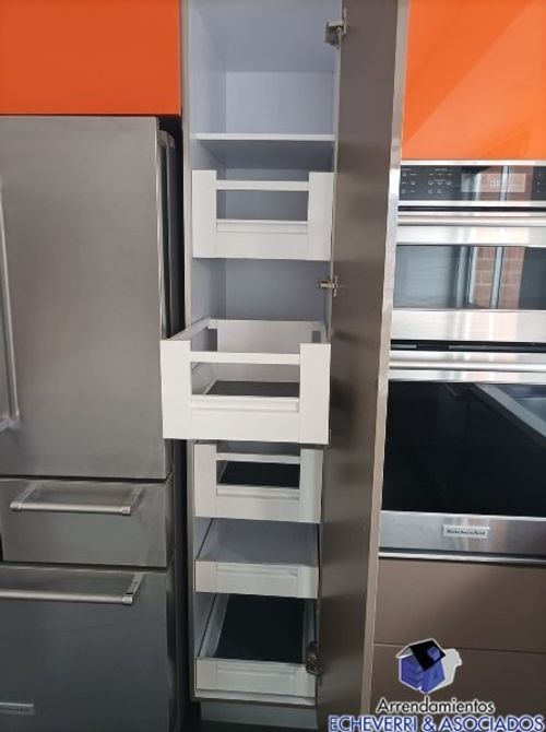 Apartamento de 3 alcobas en arriendo en La Cuenca, Envigado, 306 m² · foto 8 de 11