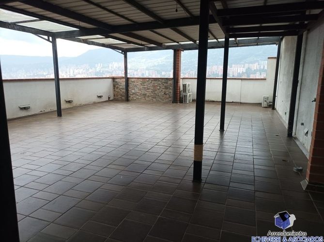 Apartamento de 3 alcobas en arriendo en La Cuenca, Envigado, 306 m² · foto 10 de 11
