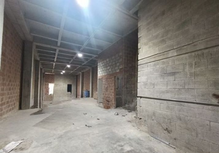 Bodega en arriendo en Trinidad, Medellín, 253 m² · foto 4 de 10