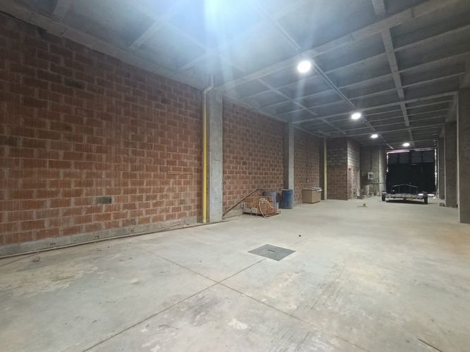 Bodega en arriendo en Trinidad, Medellín, 253 m² · foto 9 de 10
