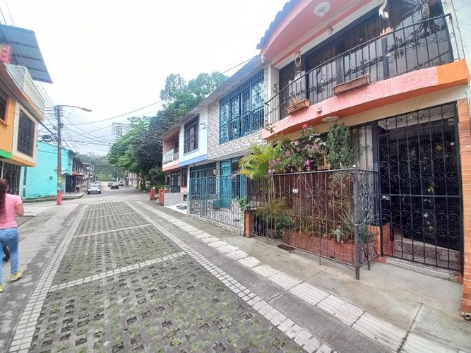 Casa de 3 alcobas en venta en Jordan, Ibagué, 118 m² · foto 2 de 23