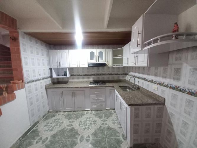 Casa de 3 alcobas en venta en Jordan, Ibagué, 118 m² · foto 6 de 23