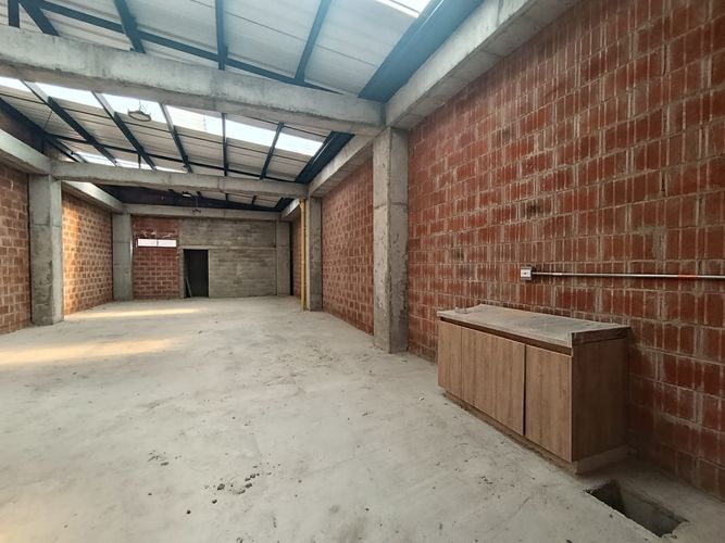 Bodega en arriendo en Trinidad, Medellín, 253 m² · foto 5 de 13