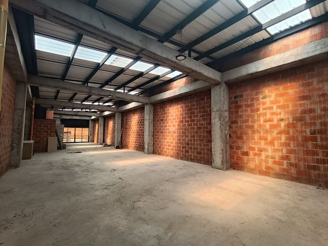 Bodega en arriendo en Trinidad, Medellín, 253 m² · foto 11 de 13