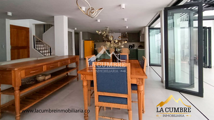 Casa de 3 alcobas en arriendo en El Tesoro, Medellín, 293 m² · foto 4 de 20