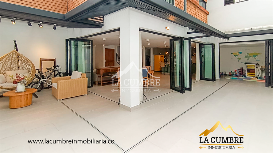 Casa de 3 alcobas en arriendo en El Tesoro, Medellín, 293 m² · foto 7 de 20