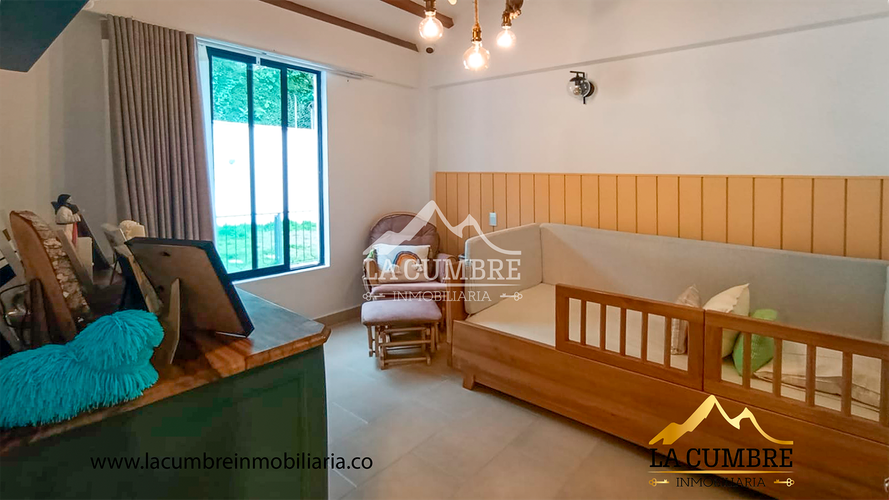 Casa de 3 alcobas en arriendo en El Tesoro, Medellín, 293 m² · foto 18 de 20