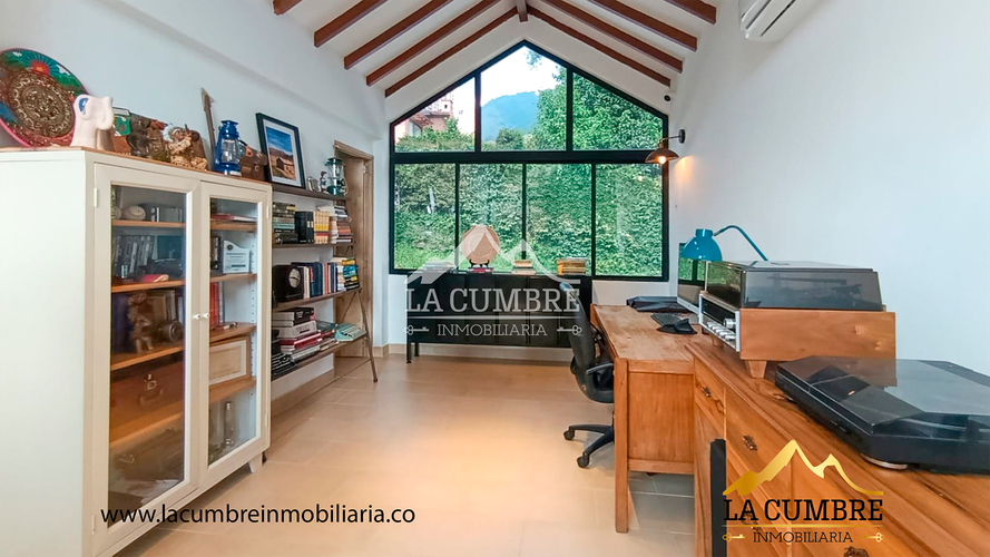 Casa de 3 alcobas en arriendo en El Tesoro, Medellín, 293 m² · foto 20 de 20