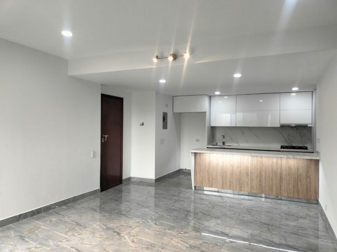 Apartamento de 4 alcobas en arriendo en El Poblado, Medellín, 131 m² · foto 7 de 18
