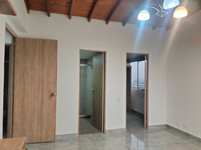 Apartamento de 4 alcobas en arriendo en El Poblado, Medellín, 131 m² · foto 13 de 18