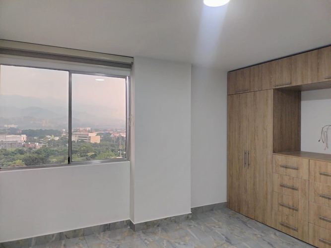 Apartamento de 4 alcobas en arriendo en El Poblado, Medellín, 131 m² · foto 14 de 18