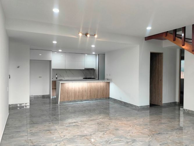 Apartamento de 4 alcobas en arriendo en El Poblado, Medellín, 131 m² · foto 10 de 18