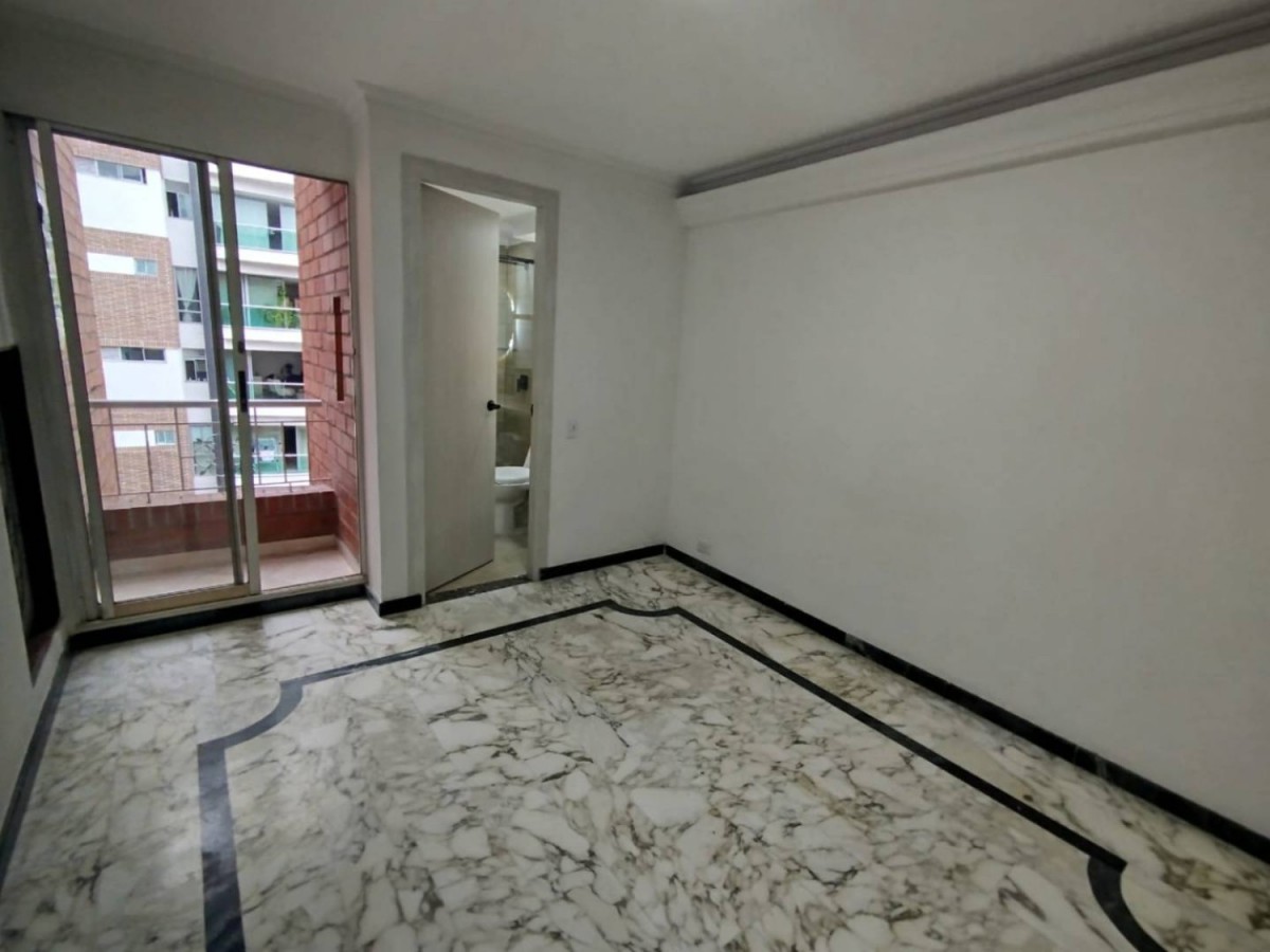 Apartamento en arriendo en Laureles, Medellín · foto 7 de 19