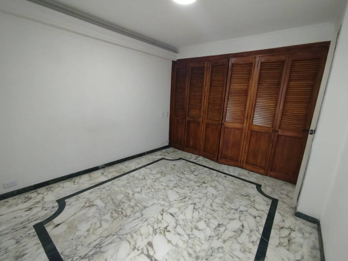 Apartamento en arriendo en Laureles, Medellín · foto 13 de 19