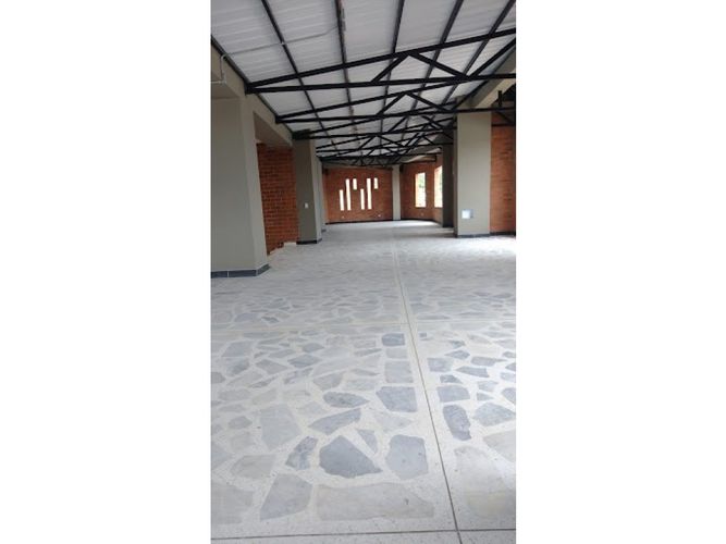 Edificio en venta en Bretaña, Cali, 1200 m² · foto 19 de 22