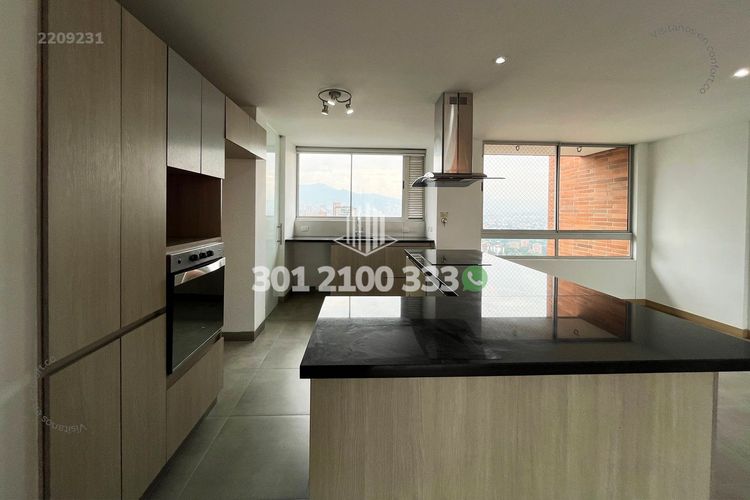 Apartamento de 2 alcobas en arriendo en Castropol, Medellín, 117 m² · foto 8 de 24