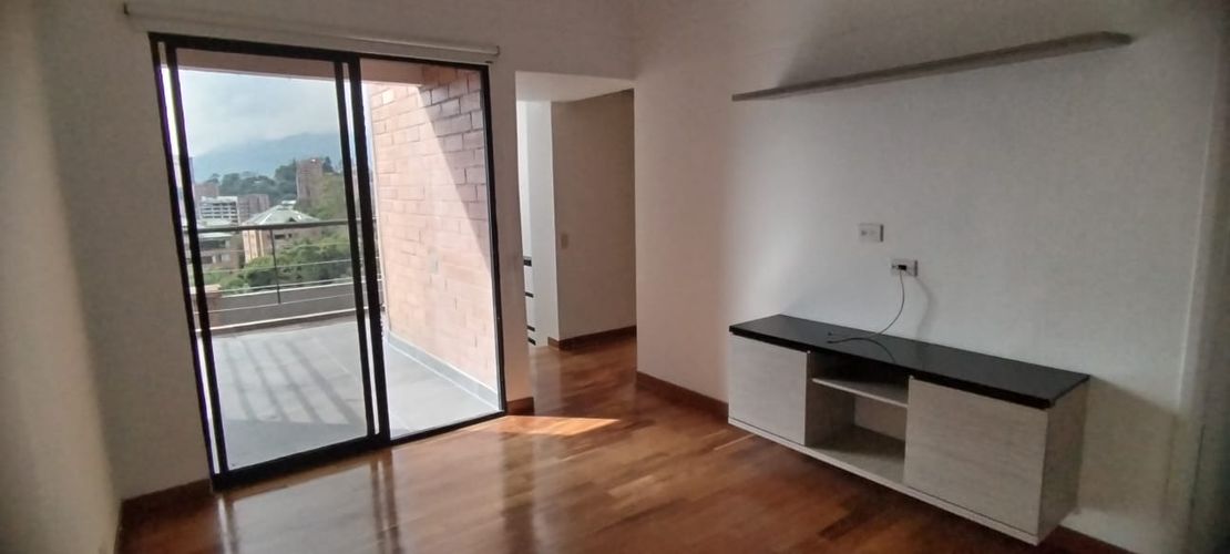 Apartamento de 2 alcobas en arriendo en Las Lomas, Medellín, 70 m² · foto 3 de 19