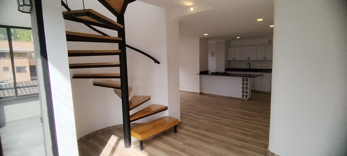 Apartamento de 2 alcobas en arriendo en Las Lomas, Medellín, 70 m² · foto 12 de 19