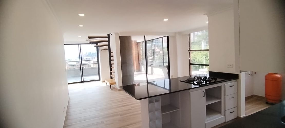 Apartamento de 2 alcobas en arriendo en Las Lomas, Medellín, 70 m² · foto 13 de 19