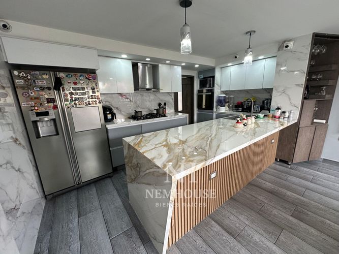 Casa de 4 alcobas en venta en Pontevedra, Bogotá, 385 m² · foto 16 de 22