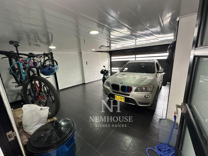 Casa de 4 alcobas en venta en Pontevedra, Bogotá, 385 m² · foto 18 de 22