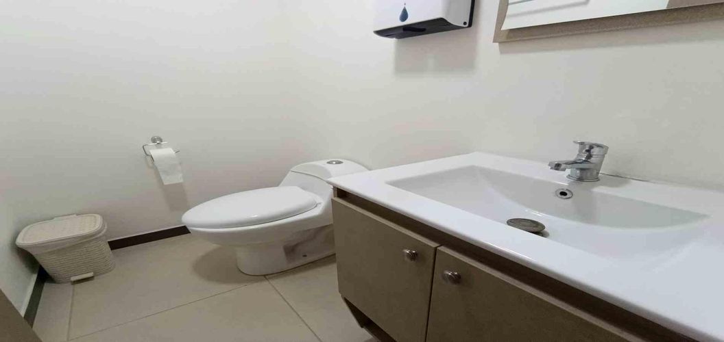 Edificio en venta en Lleras, Manizales, 365 m² · foto 6 de 17