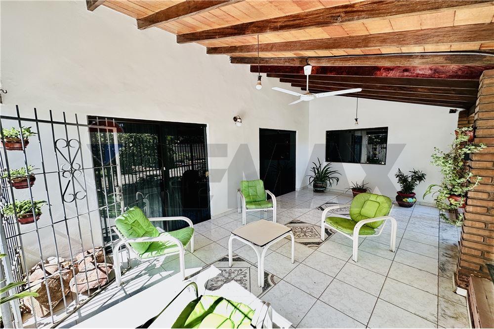 Casa amplia y TODA EN PLANTA BAJA en Barrio San Pablo — foto 3