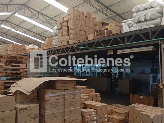 Bodega en venta en Suramérica, Itagüí, 1800 m² · foto 6 de 23