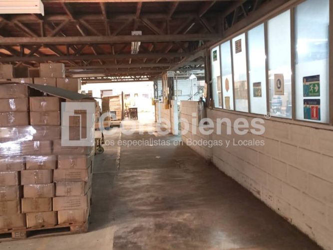 Bodega en venta en Suramérica, Itagüí, 1800 m² · foto 7 de 23