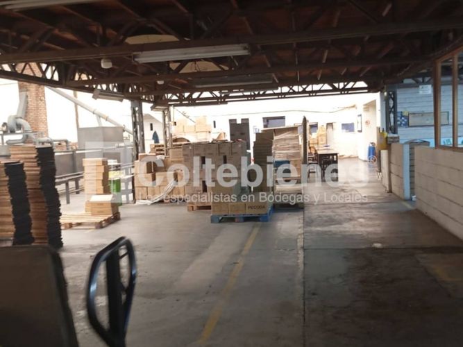 Bodega en venta en Suramérica, Itagüí, 1800 m² · foto 8 de 23