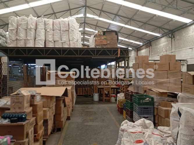 Bodega en venta en Suramérica, Itagüí, 1800 m² · foto 10 de 23