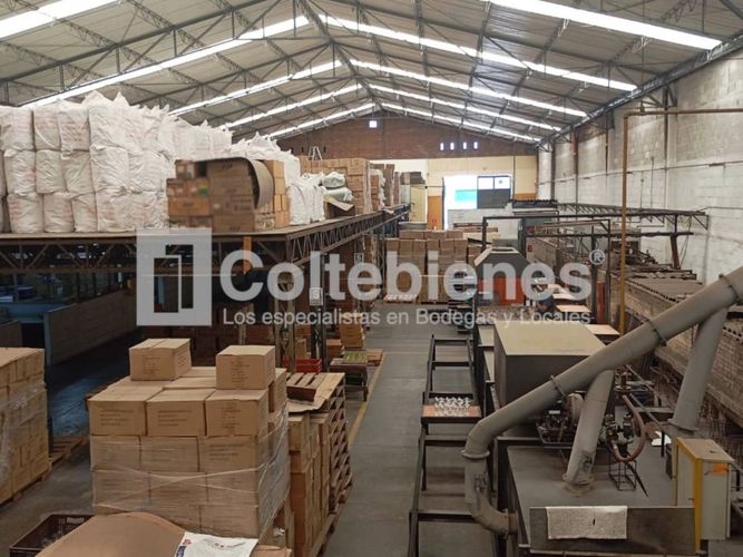Bodega en venta en Suramérica, Itagüí, 1800 m² · foto 11 de 23