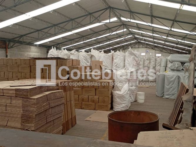 Bodega en venta en Suramérica, Itagüí, 1800 m² · foto 13 de 23
